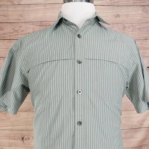 VAN HEUSEN SHORT SLEEVE GREEN STRIPED BUTTON DOWN SHIRT MENS SIZE M OUTDOORS - Picture 1 of 6